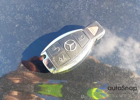 2009 Mercedes-Benz E 350 z USA, uszkodzony, nr VIN WDBUF56X79B429511